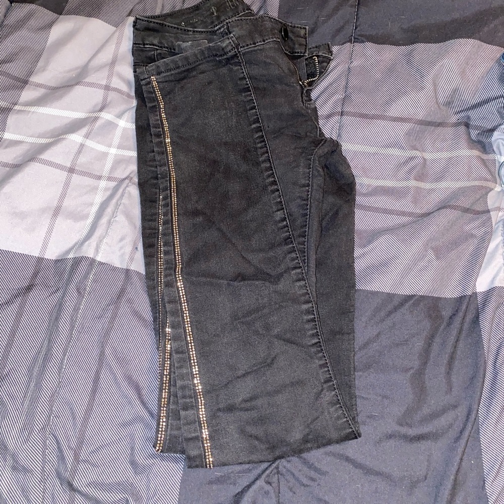 Black J-Lo skinny jeans